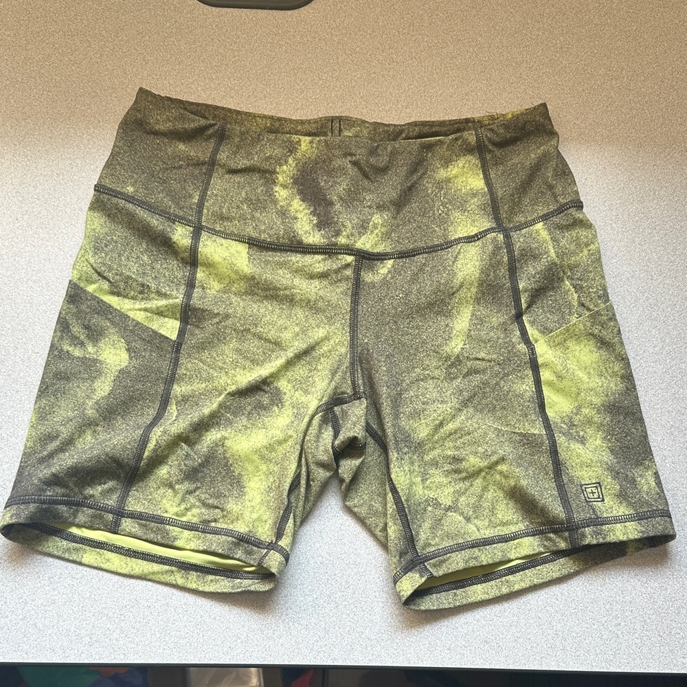 EUC - 5.11 Women’s Green Tie-Dye Athletic Bike Shorts